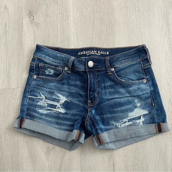 American Eagle, Denim Shorts, Size 8 - Picture 1 of 3